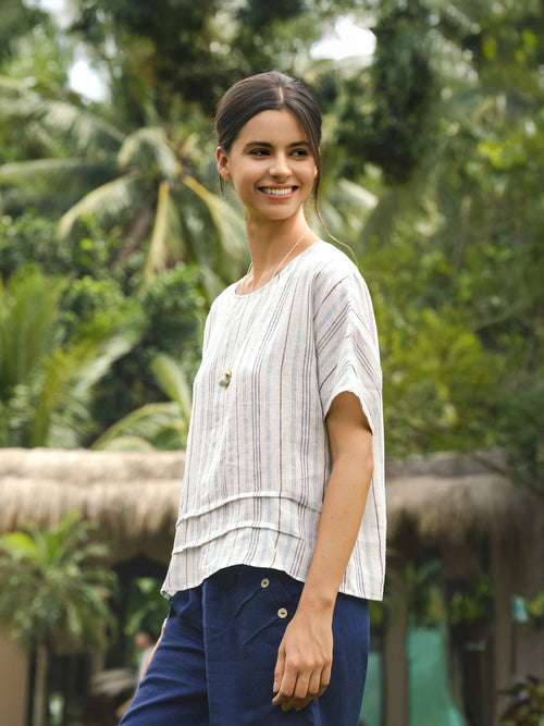 Top con pliegues y rayas de lino 100% VIA
