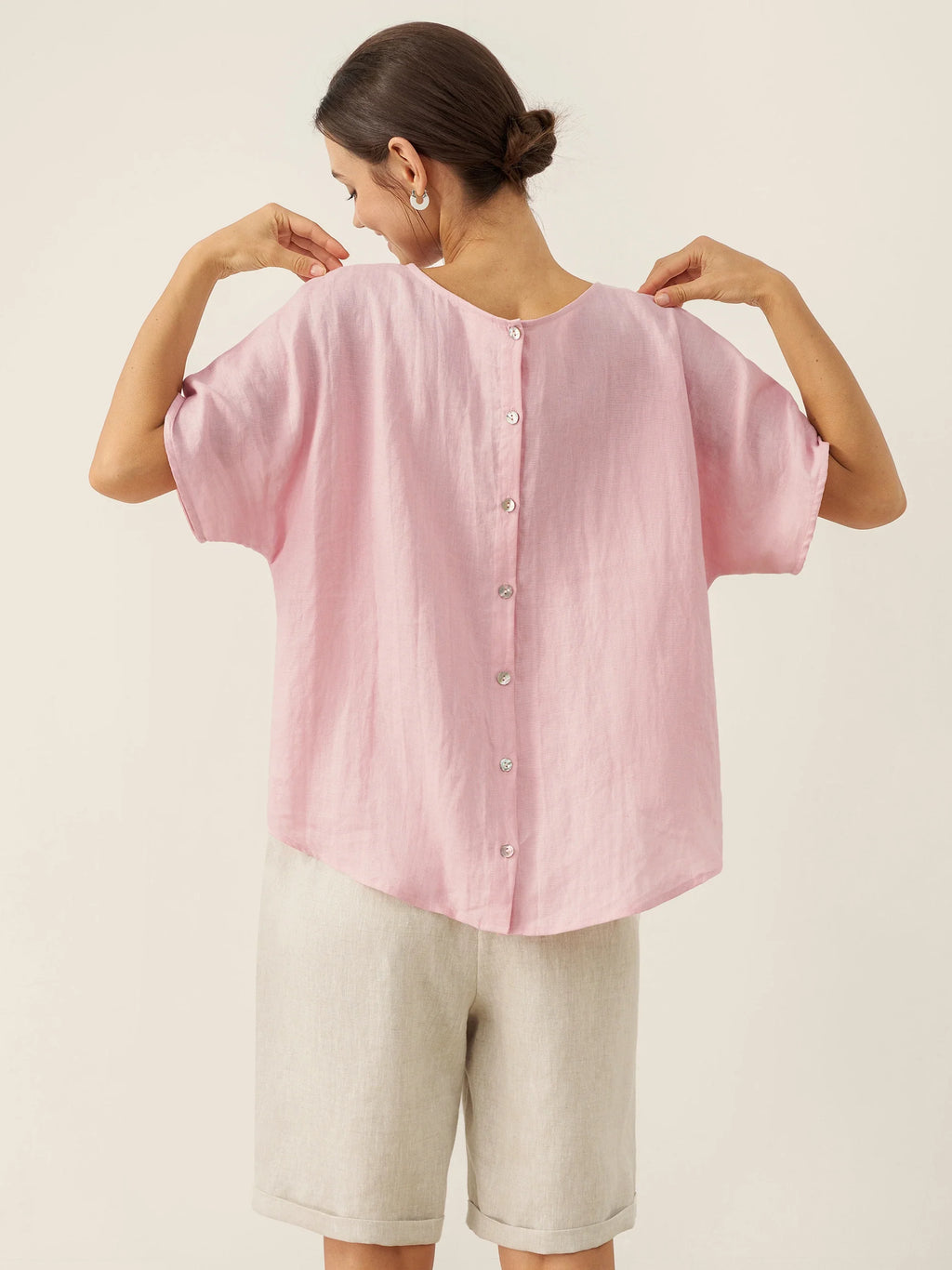 100% Linen Round Neck Back Opening Top URIELLE