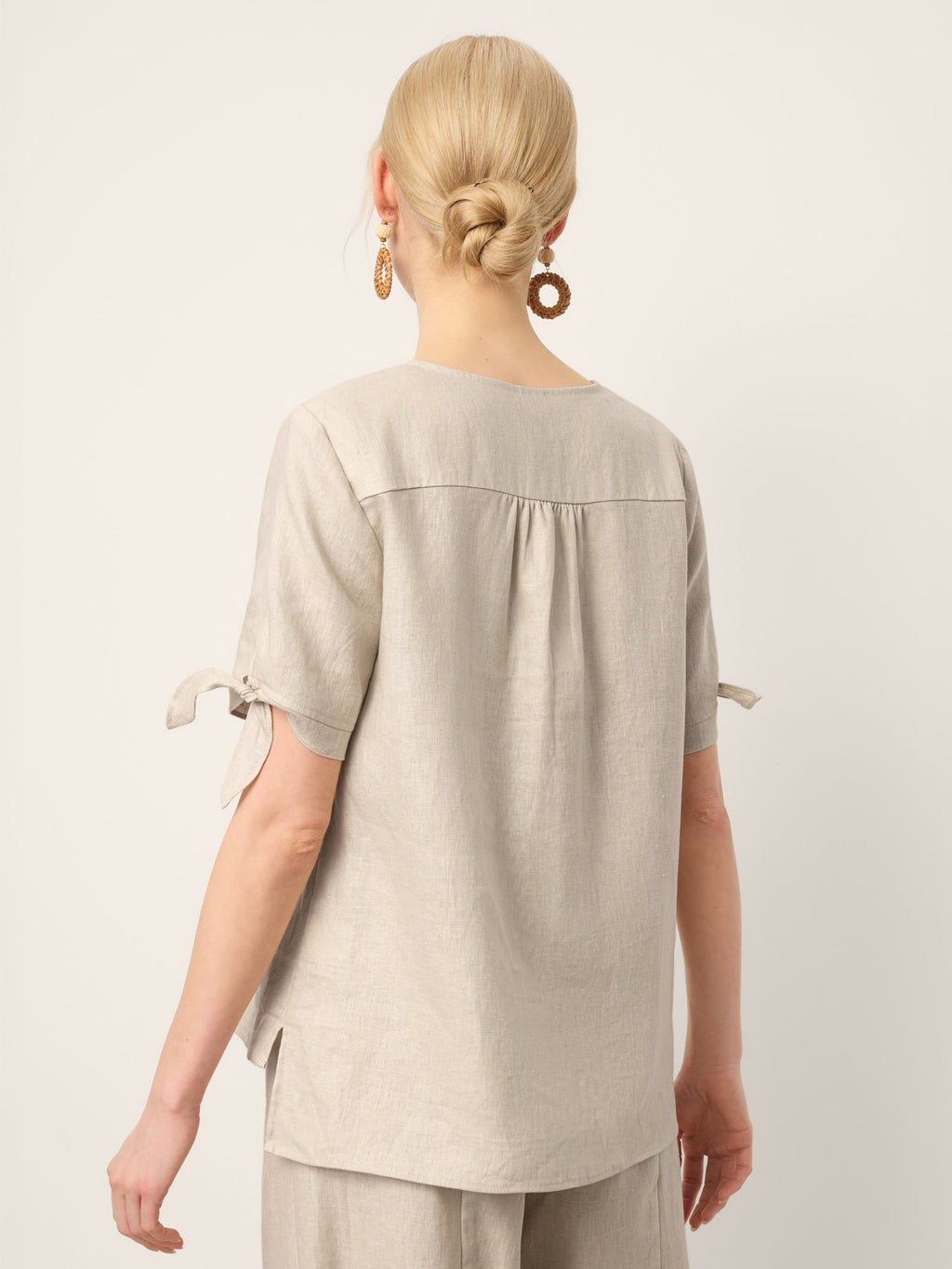 100% Linen Tie Cuff Notched V-Neck Top LORAN