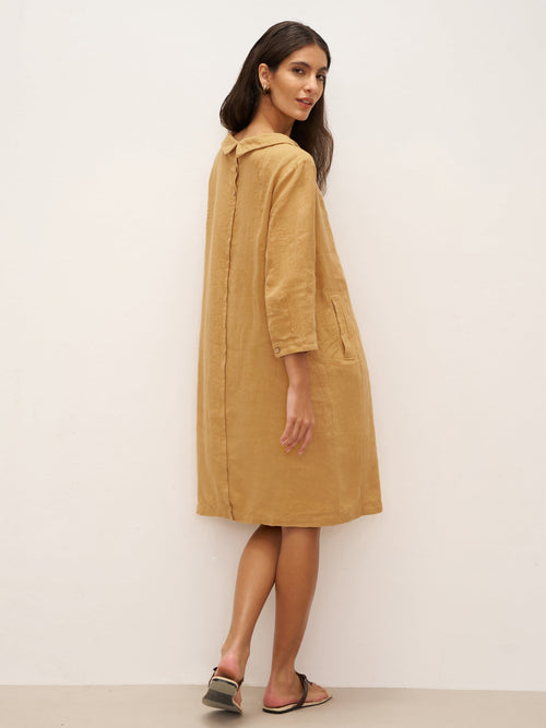 Vestido midi DORALEE de lino 100 % con cuello redondo de pliegue suave