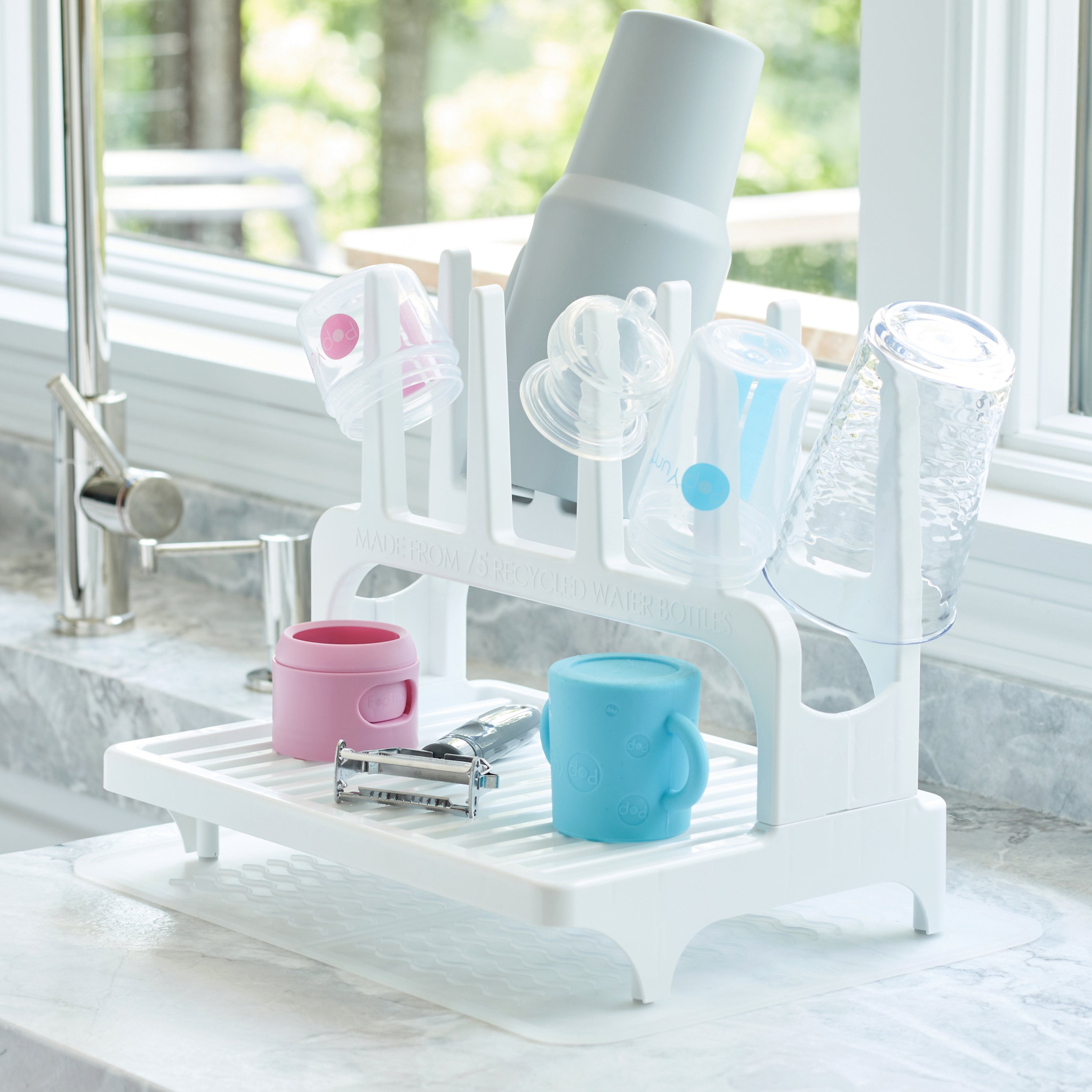PopYum Pink Baby Bottle 4-Pack Set with White Drying Rack & Clear Drying Mat Bundle