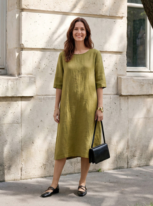 Vestido midi PENELOPE de lino 100% con cuello redondo, tapeta trasera y pliegues
